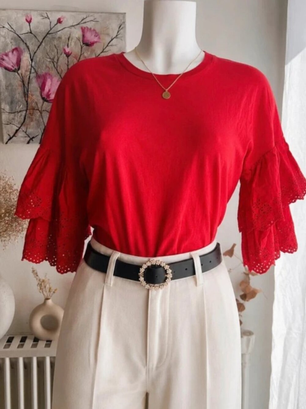 Red blouse with ruffled sleeves and eyelet embroidery – Subdued – Size S